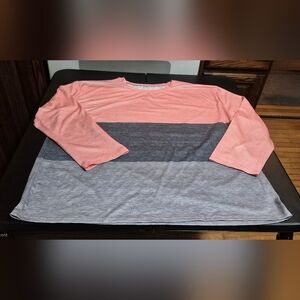 Ladies size 5XL peachy pink and gray top